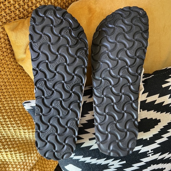 Birkenstock Sandals Betula White. Shiny. Sz 39 (US Sz8). - Picture 5 of 6